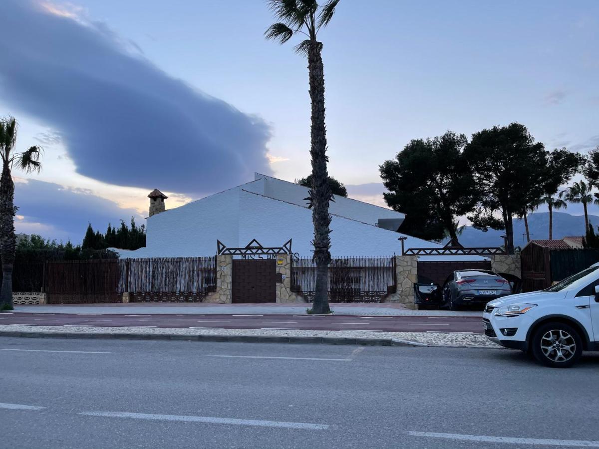 Villa Mis 5 Amores Con Piscina Benidorm Exterior foto